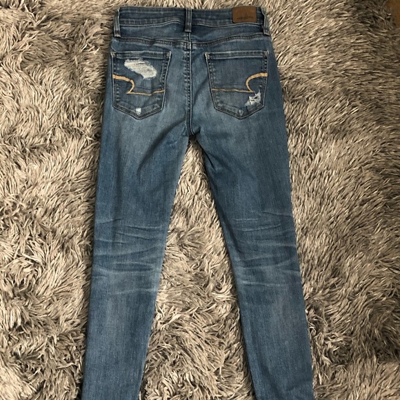 American Eagle High-Waisted Skinny jean - Picture 2 of 3